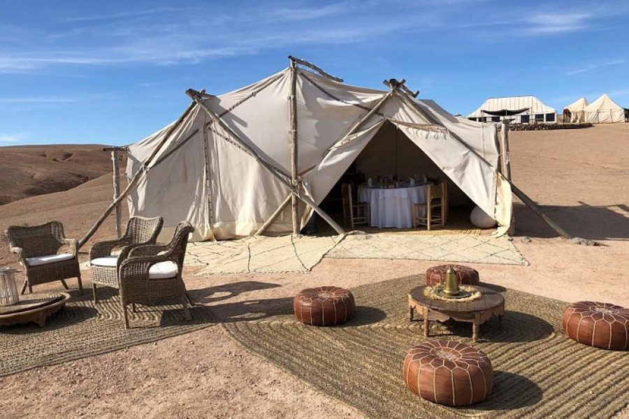 Marrakech: Agafay Desert Retreat, Tent, Dinner, Show & Pool